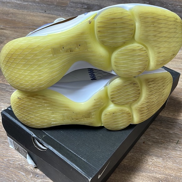 Lebron Witness V Summit white Metallic Bronze worn 3 times in great shape - Picture 8 of 10